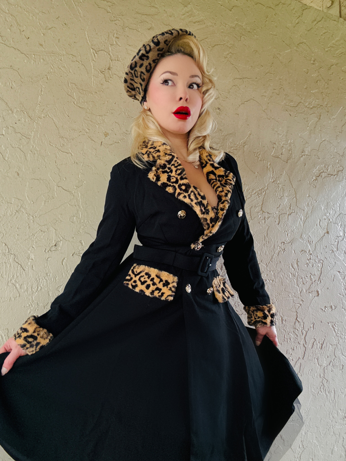 Black 1950s Leopard Lapel Pocket Coat