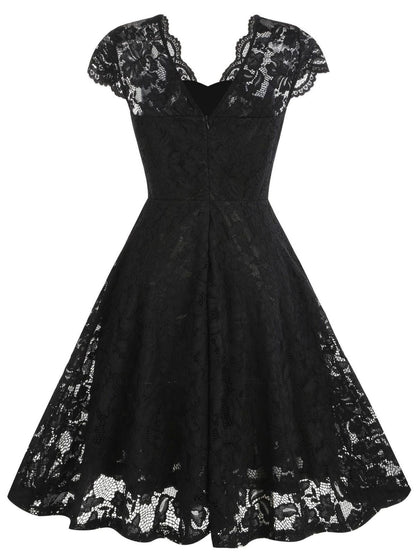 1950s Solid V-Neck Sleeveless Lace Dress