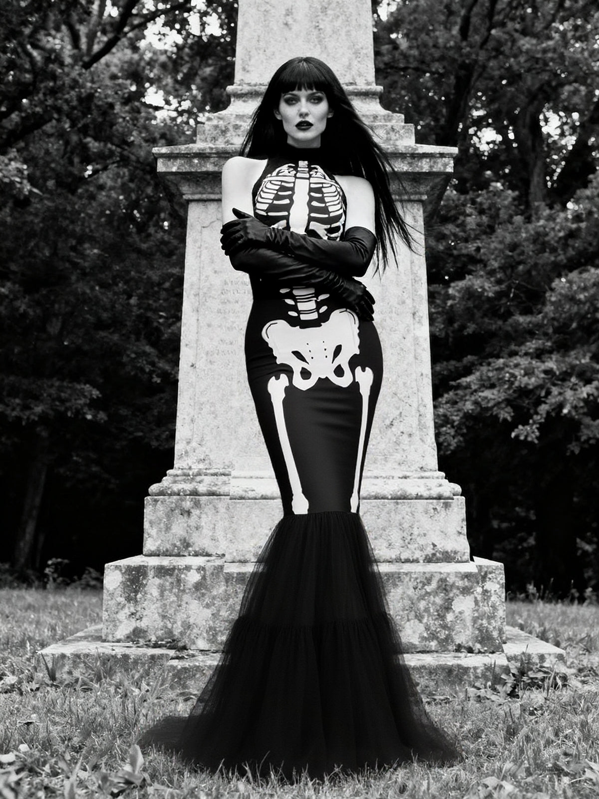 [Pre-Sale] Black & White 1930s Halter Skull Mesh Fishtail Dress
